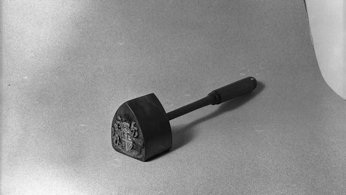 Judge gavel - nhl stanley cup odds right now
