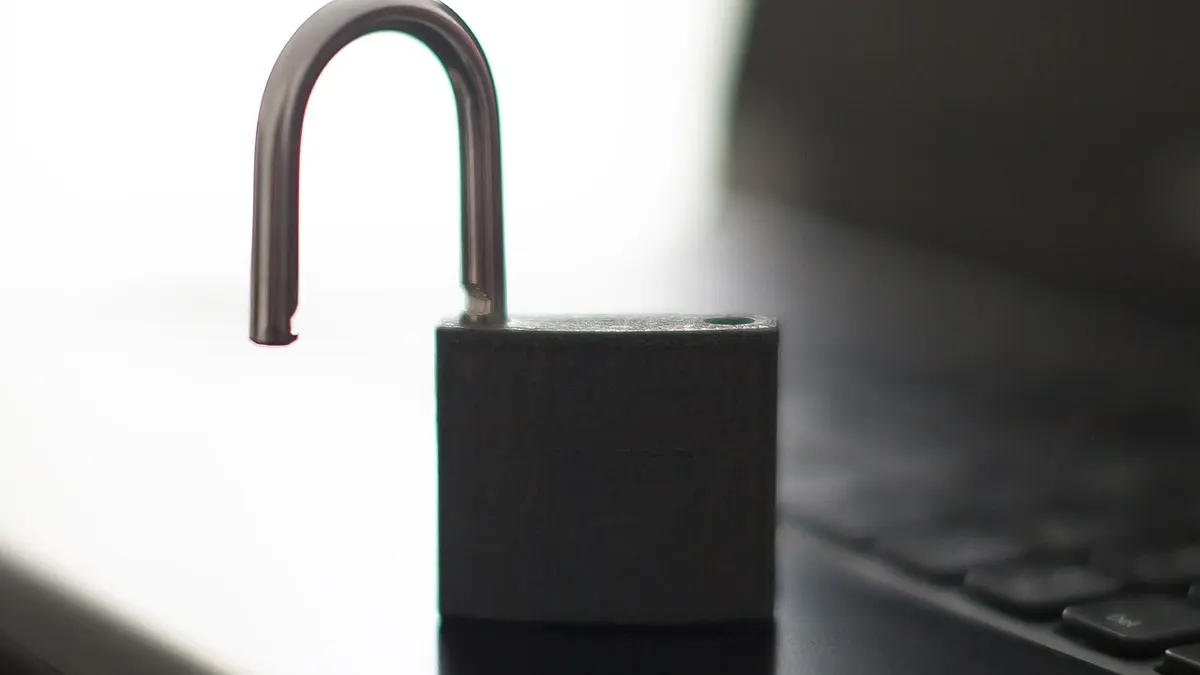 no kyc casino trustpilot - padlock security